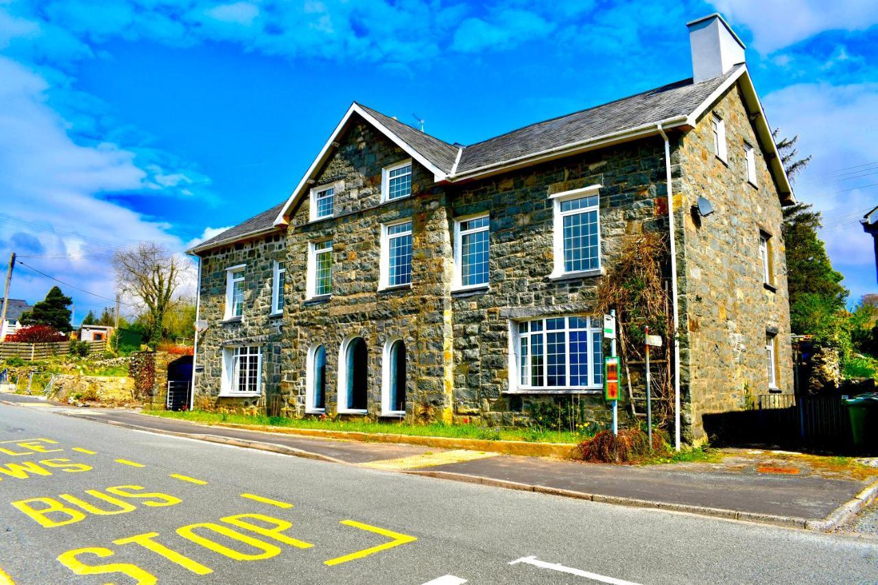 Spacious 3 Bedroom Garden Apartment In Snowdonia National Park Garndolbenmaen Ngoại thất bức ảnh