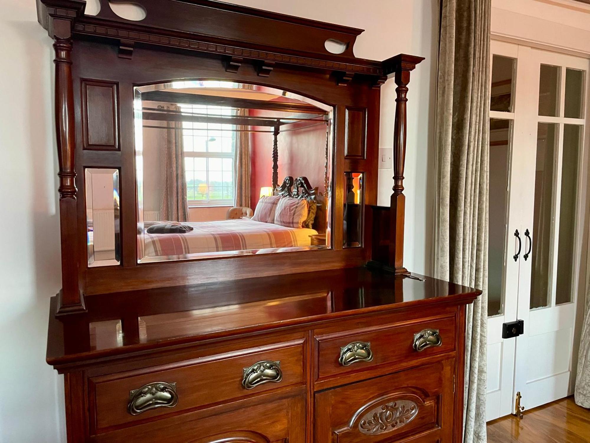 Spacious 3 Bedroom Garden Apartment In Snowdonia National Park Garndolbenmaen Ngoại thất bức ảnh