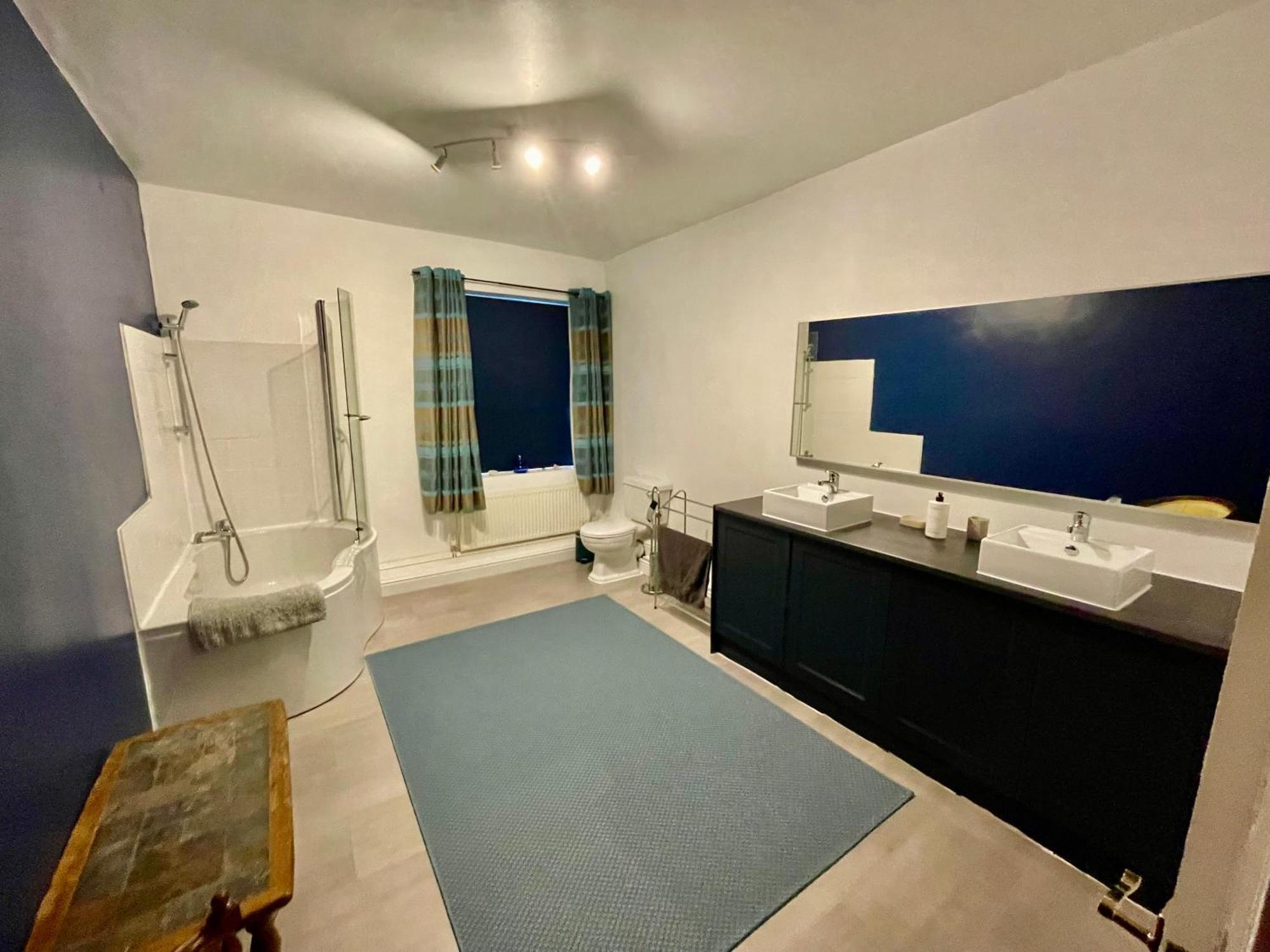 Spacious 3 Bedroom Garden Apartment In Snowdonia National Park Garndolbenmaen Ngoại thất bức ảnh
